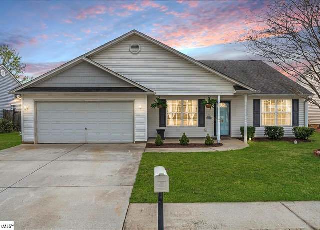 Property at 22 Kavanagh Ct, Greenville, SC 29611, 3 beds, 2 baths