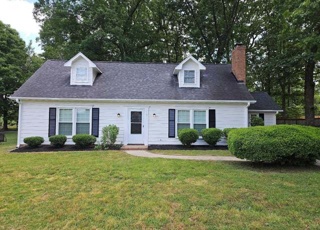 Property at 5 Belgrave Close, Taylors, SC 29687, 3 beds, 2 baths