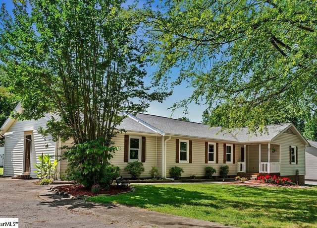 Property at 125 Robin Ct, Spartanburg, SC 29303, 3 beds, 2 baths