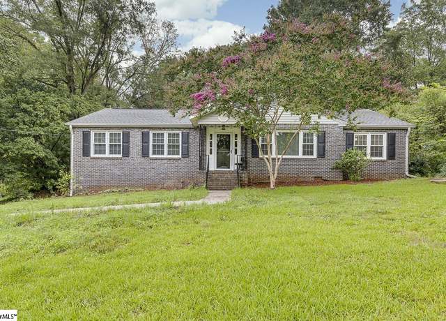 Property at 116 Corrine Dr, Greenville, SC 29607, 3 beds, 3 baths