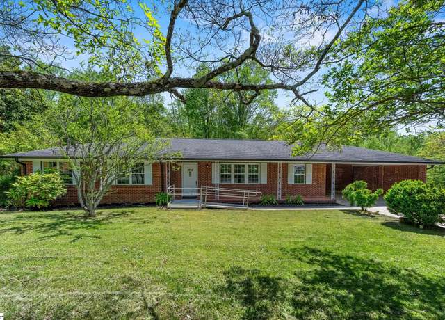 Property at 105 Eunice Dr, Greenville, SC 29617, 3 beds, 2 baths