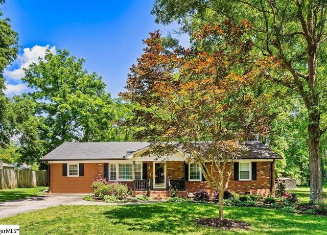 Property at 3 Creighton Ct, Taylors, SC 29687, 3 beds, 1.5 baths