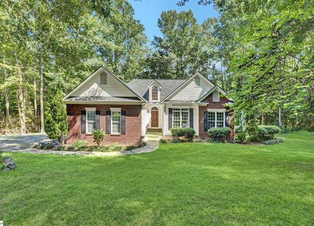 Property at 36 Prince Williams Ct, Simpsonville, SC 29681, 5 beds, 3 baths
