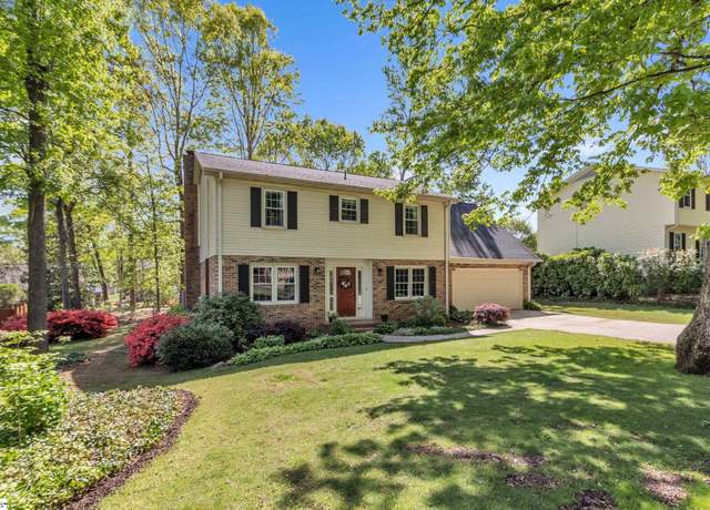 Property at 104 Royal Oak Ct, Greer, SC 29650, 5 beds, 2.5 baths