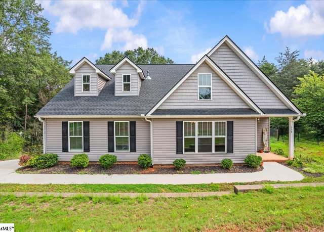 Property at 114 Lake Forest Cir, Anderson, SC 29625, 5 beds, 2.5 baths