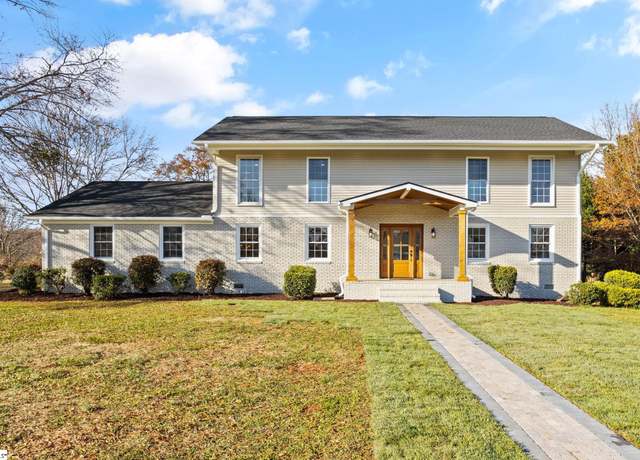 Property at 301 Dove Tree Rd, Greenville, SC 29615, 5 beds, 3 baths