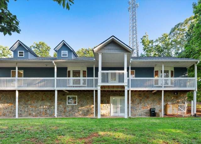 Property at 38 Jesse Ct, Taylors, SC 29687-6714, 5 beds, 3 baths