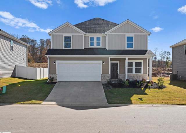 Property at 119 Martel Dr, Spartanburg, SC 29302, 4 beds, 2.5 baths