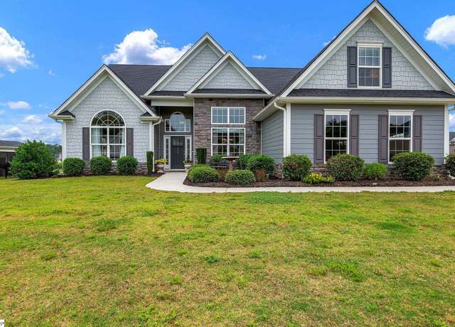 Property at 206 Lakeway Pl, Simpsonville, SC 29681, 4 beds, 3 baths