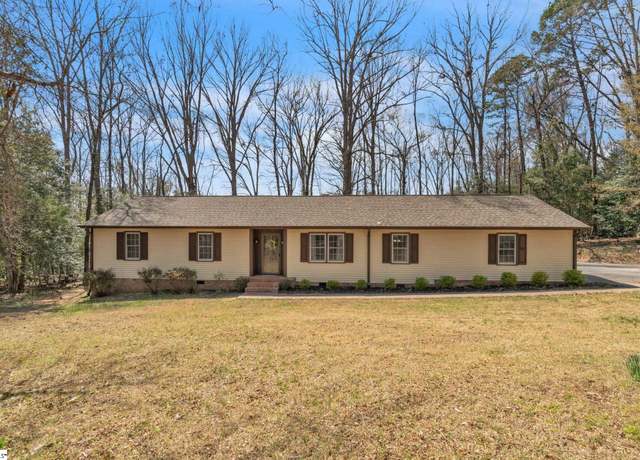 Property at 80 Carolina Way, Fountain Inn, SC 29644, 3 beds, 2 baths
