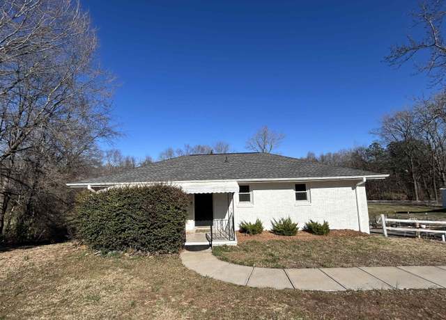 Property at 190 Seay Rd, Boiling Springs, SC 29316, 3 beds, 2 baths