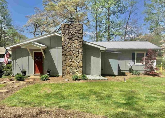 Property at 271 Piper Ln, Pickens, SC 29671, 2 beds, 2.5 baths