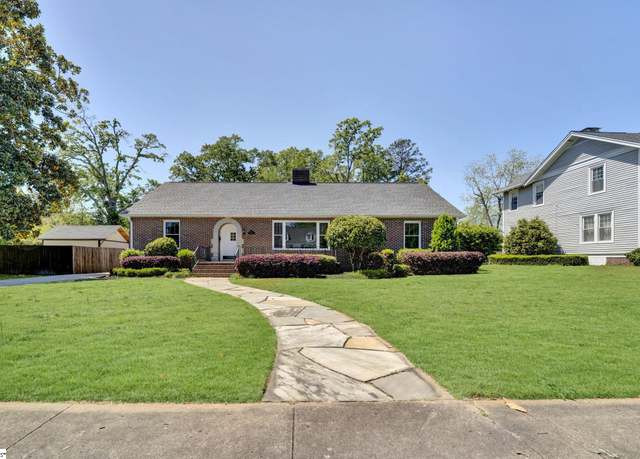 Property at 306 Hickory St, Clinton, SC 29325, 4 beds, 2 baths