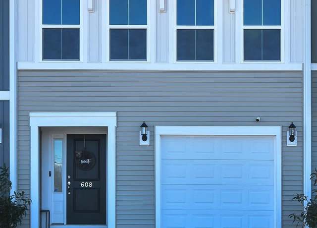 Property at 608 Blossom Run, Spartanburg, SC 29307-2000, 2 beds, 2.5 baths