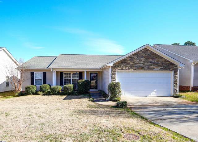 Property at 12 Yakutata Dr, Greenville, SC 29605, 3 beds, 2 baths