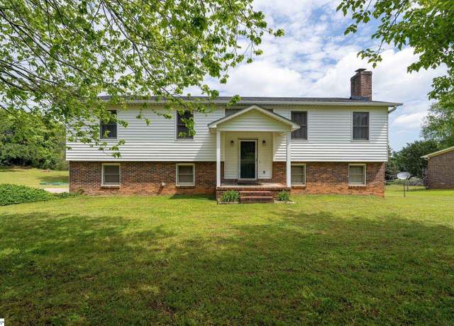 Property at 205 Woodfield Dr, Piedmont, SC 29673, 5 beds, 3 baths