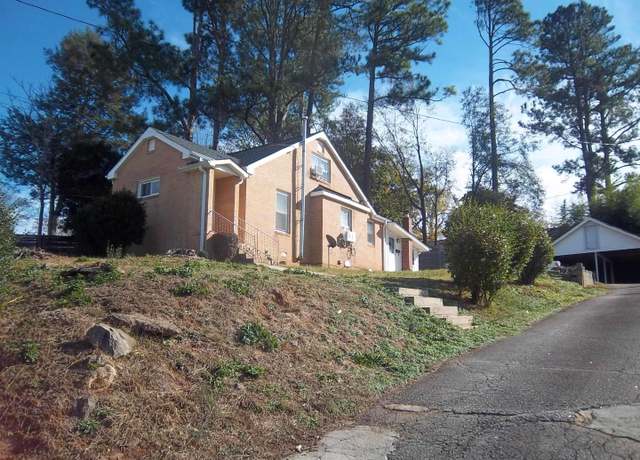 Property at 108 E B Ave, Easley, SC 29640, 3 beds, 1 bath