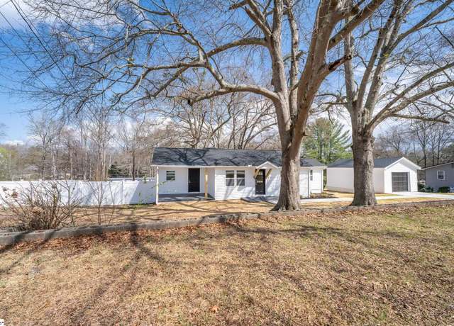 Property at 509 S Bomar Ave, Landrum, SC 29356, 2 beds, 1 bath