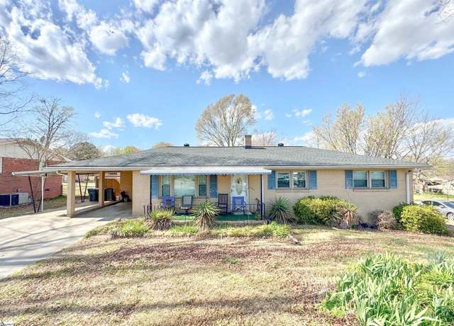 Property at 111 Shubuta Dr, Greenville, SC 29617, 3 beds, 1.5 baths