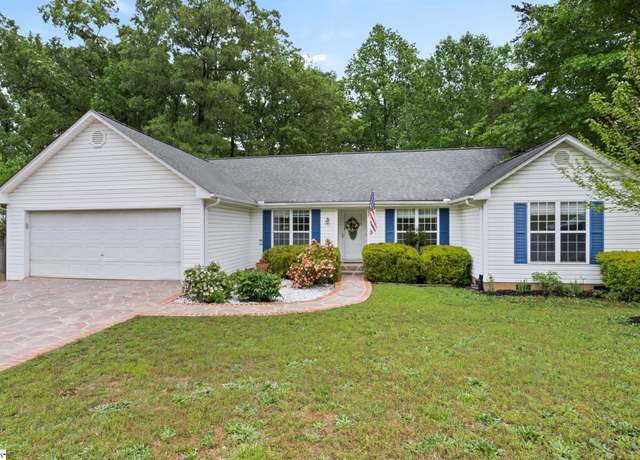 Property at 208 Laurelwood Dr, Boiling Springs, SC 29316, 3 beds, 3 baths