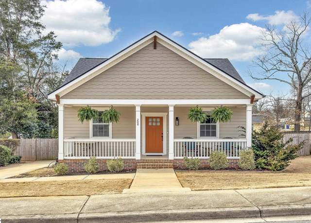Property at 208 Maco Ter, Greenville, SC 29607, 3 beds, 2.5 baths