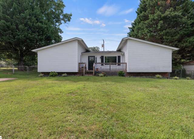 Property at 303 Sharon Ln, Easley, SC 29640, 3 beds, 2 baths
