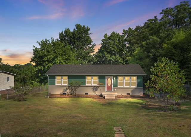 Property at 137 Anderson Dr, Spartanburg, SC 29302-3063, 3 beds, 1.5 baths