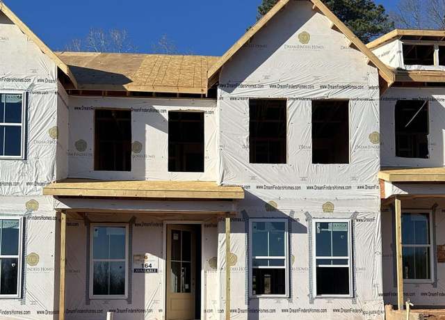 Property at 405 Encampment Blvd, Simpsonville, SC 29681, 3 beds, 2.5 baths