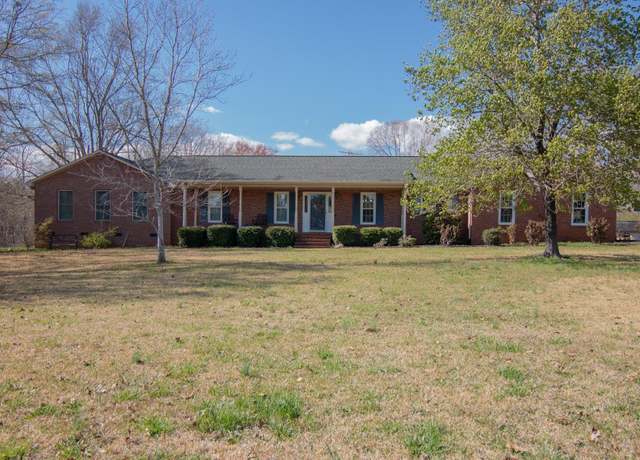 Property at 202 Centerpointe Rd, Belton, SC 29627, 4 beds, 3.5 baths