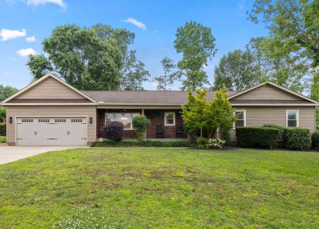 Property at 1 Huntley Castle Ct, Taylors, SC 29687, 3 beds, 2 baths