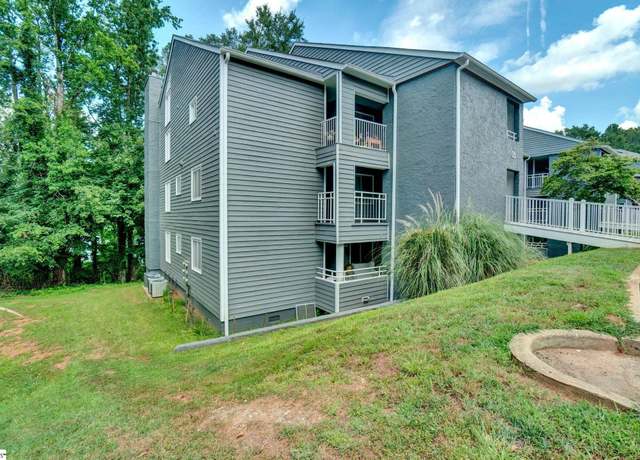 Property at 505 Northlake Dr, Anderson, SC 29625, 3 beds, 2 baths