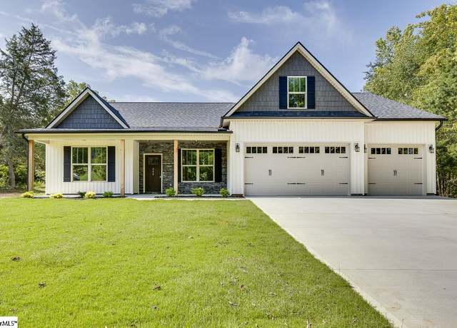 Property at 399 Bowers Rd, Travelers Rest, SC 29690, 3 beds, 3 baths