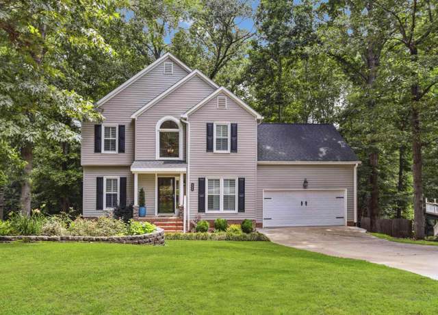 Property at 600 Wild Horse Creek Dr, Simpsonville, SC 29680, 3 beds, 2.5 baths