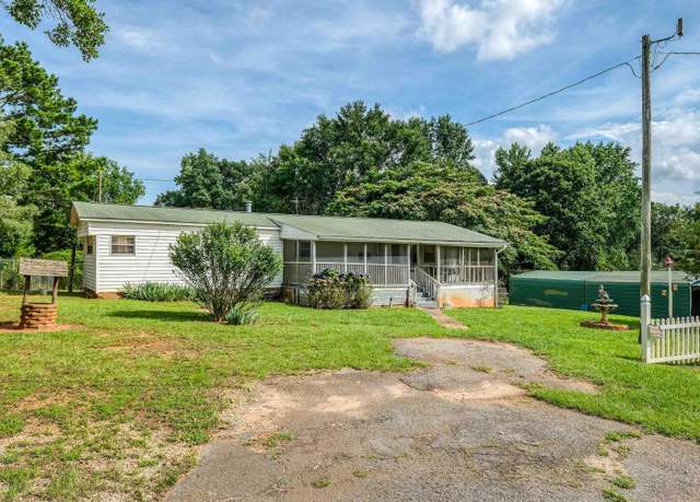 Property at 303 Cole Rd, Townville, SC 29689, 2 beds, 1 bath