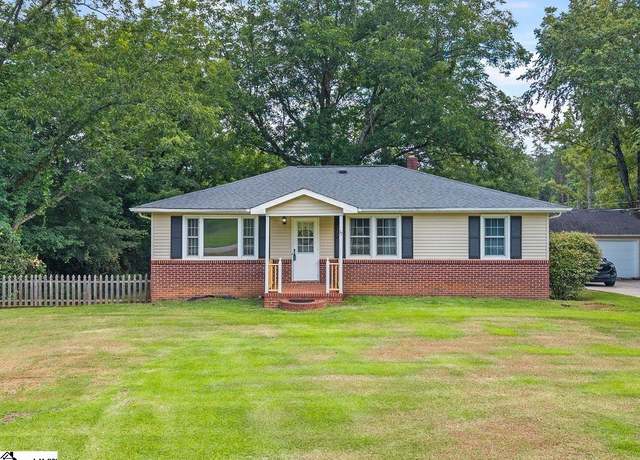 Property at 77 Loftis Rd, Travelers Rest, SC 29690, 3 beds, 1.5 baths