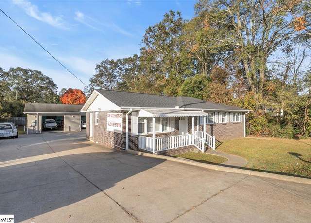 Property at 6035 White Horse Rd, Greenville, SC 29611, 3 beds, 2 baths