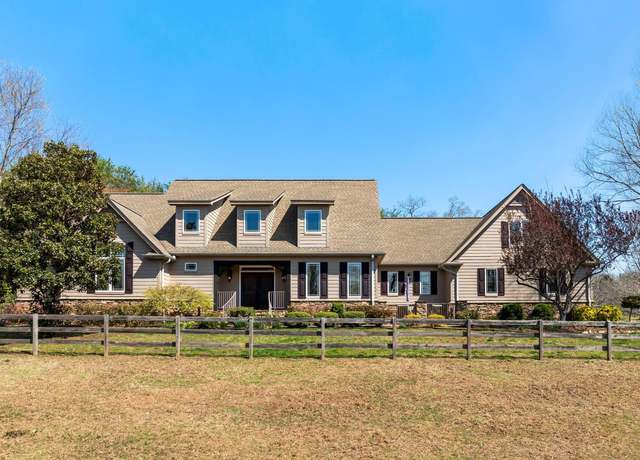Property at 127 Pardo Rd, Landrum, SC 29356, 3 beds, 4.5 baths