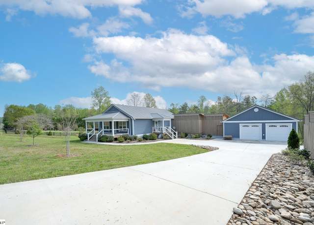 Property at 1122 Midway Rd, Pickens, SC 29671, 3 beds, 2.5 baths