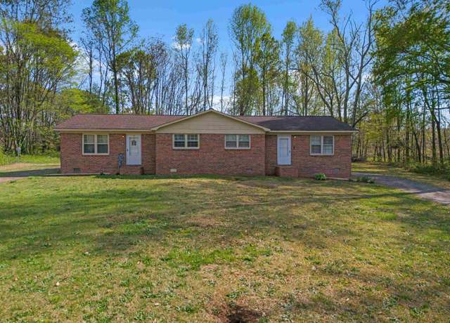 Property at 137 Pisgah Dr, Spartanburg, SC 20303, 4 beds, 2 baths