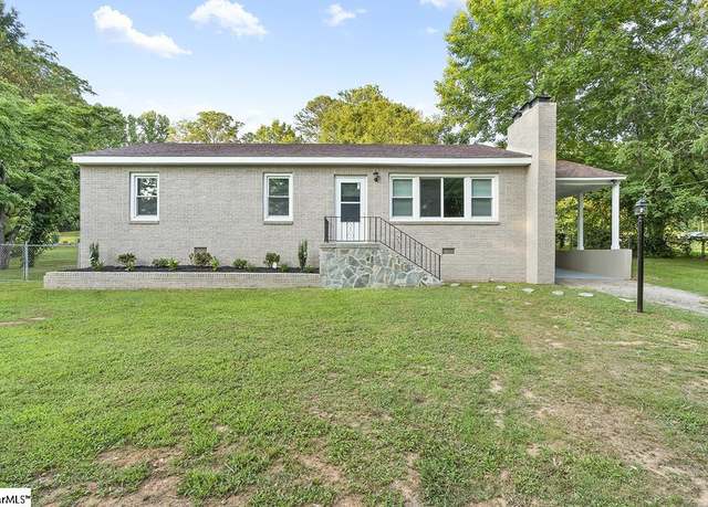 Property at 206 Southview Dr, Laurens, SC 29360, 3 beds, 1 bath