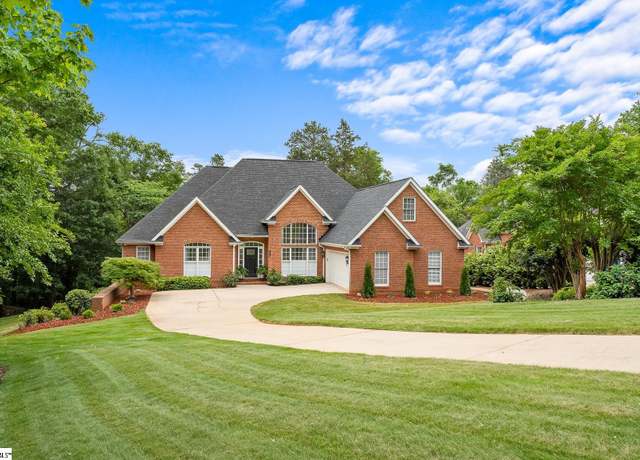 Property at 1036 N Shore Dr, Anderson, SC 29625, 5 beds, 4 baths