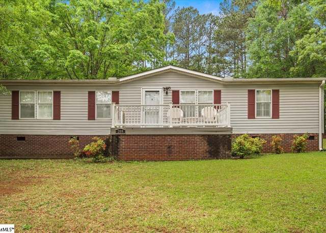 Property at 208 Leverette Ln, Starr, SC 29684, 3 beds, 2 baths