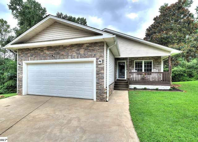Property at 517 Signal Hill Ln, Inman, SC 29349, 3 beds, 2 baths