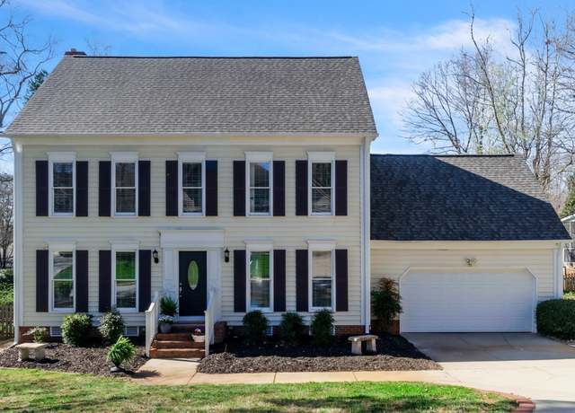 Property at 110 Woodway Dr, Greer, SC 29651, 3 beds, 2.5 baths