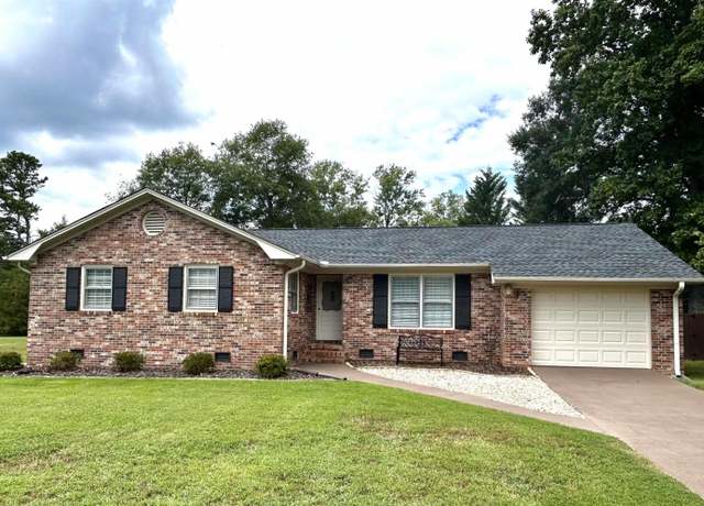Property at 19 Owens Rd, Taylors, SC 29687, 3 beds, 1.5 baths