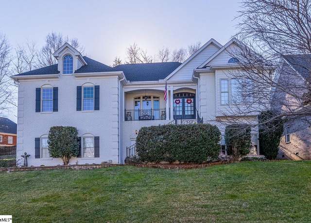 Property at 109 Nottinghill Ct, Simpsonville, SC 29681, 5 beds, 3.5 baths