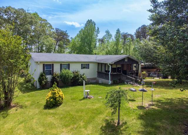 Property at 329 Forest Dale Rd, Marietta, SC 29661, 3 beds, 2 baths