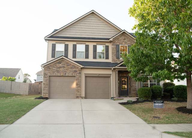 Property at 24 Dunsborough Dr, Simpsonville, SC 29680, 4 beds, 3 baths