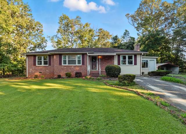 Property at 180 Pine Dr, Taylors, SC 29687, 3 beds, 1.5 baths