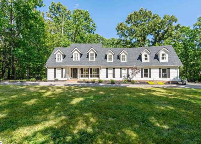 Property at 300 Shagbark Cir, Simpsonville, SC 29680, 4 beds, 3.5 baths